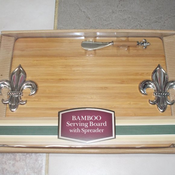 New Bamboo Serving Board With Spreader - Picture 2 of 4